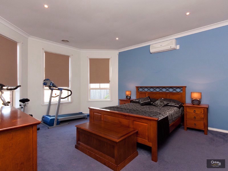 3 Thiele Court, Lynbrook VIC 3975