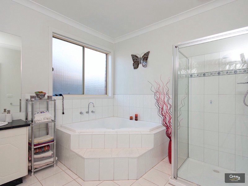 3 Thiele Court, Lynbrook VIC 3975