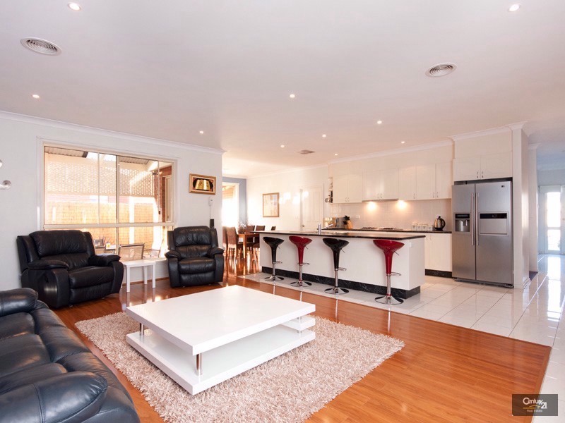 3 Thiele Court, Lynbrook VIC 3975