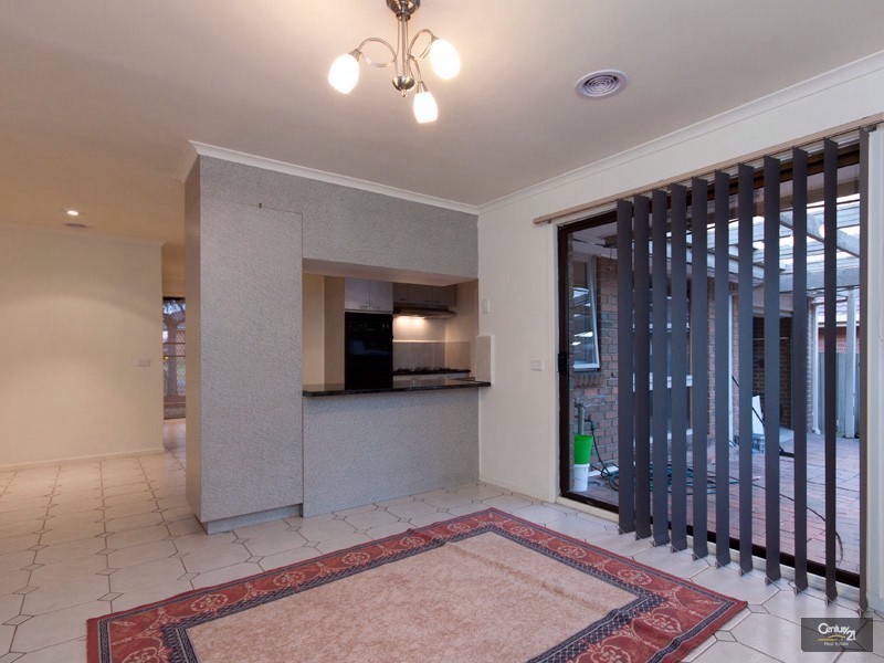 41 Leopold Cres, Hampton Park VIC 3976