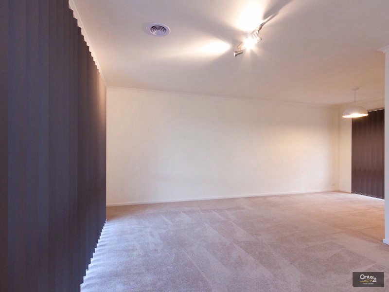 41 Leopold Cres, Hampton Park VIC 3976