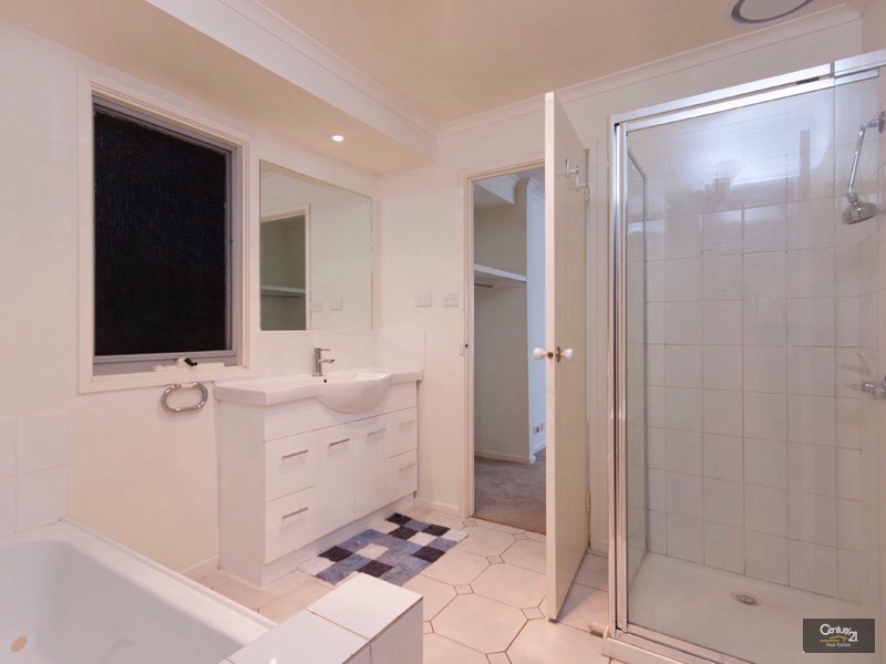 41 Leopold Cres, Hampton Park VIC 3976