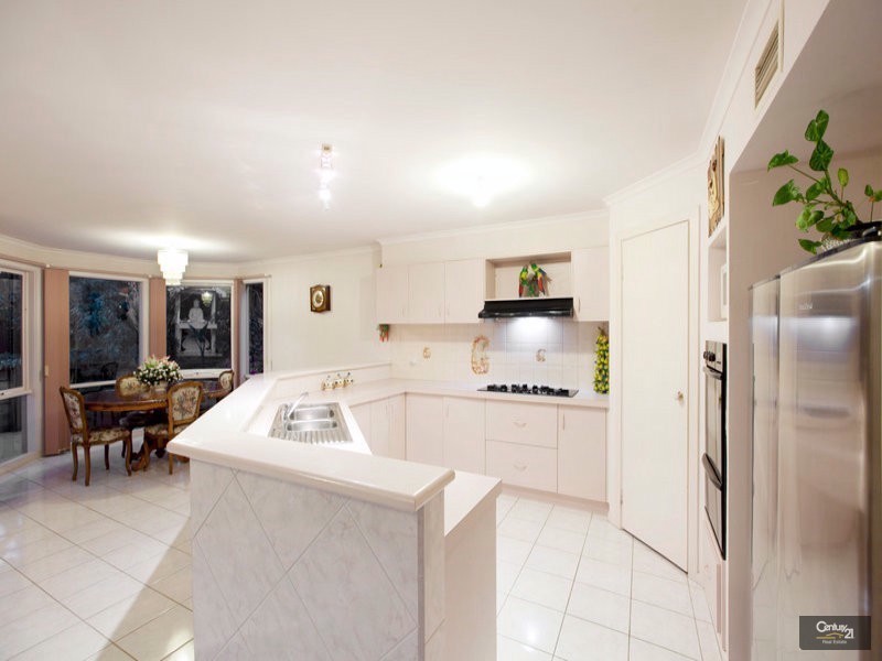 4 Cullen Court, Berwick VIC 3806