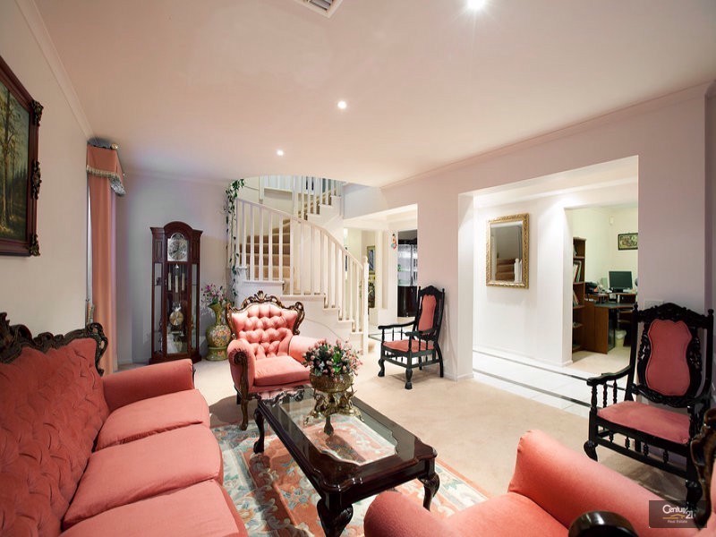 4 Cullen Court, Berwick VIC 3806