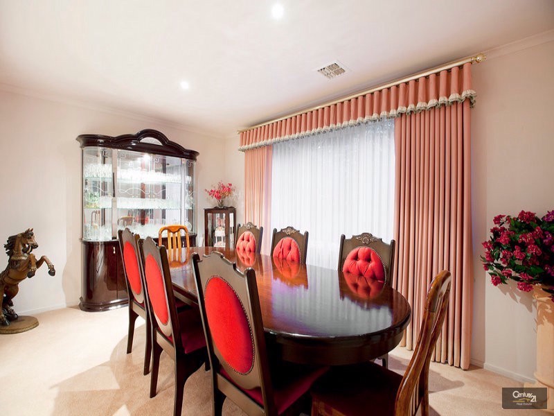 4 Cullen Court, Berwick VIC 3806