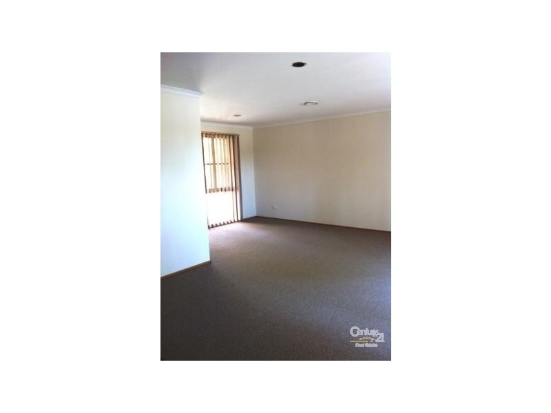 13 Jason Place, Hampton Park VIC 3976