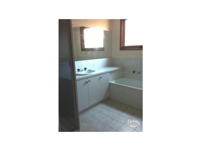 13 Jason Place, Hampton Park VIC 3976