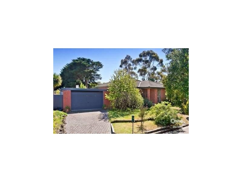 2 Yarrow Court, Berwick VIC 3806