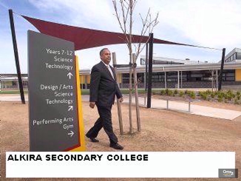 30 Springmount Drive, Cranbourne North VIC 3977