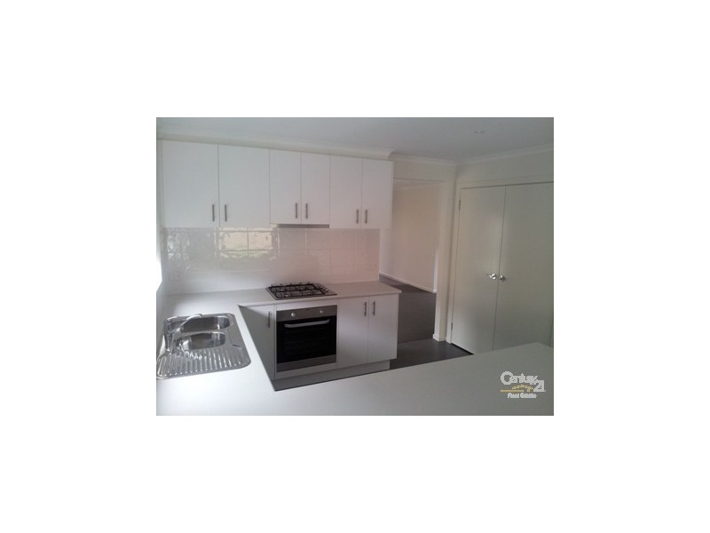 5 Tilly Place, Lynbrook VIC 3975