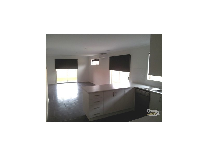 5 Tilly Place, Lynbrook VIC 3975