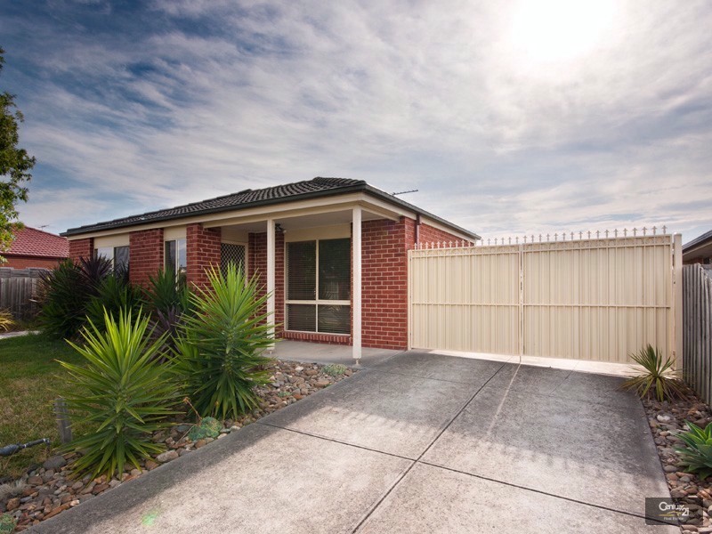 12 Dartmoor Drive, Cranbourne VIC 3977