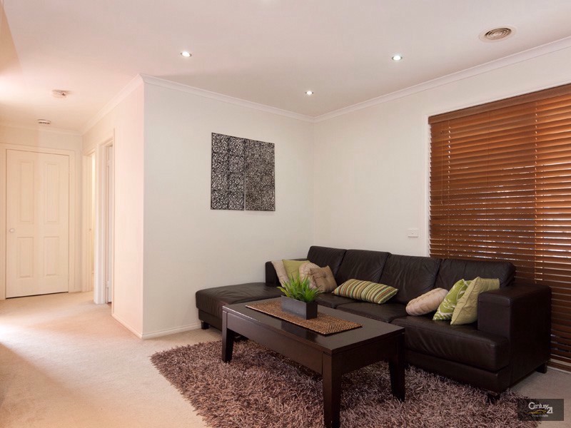 12 Dartmoor Drive, Cranbourne VIC 3977