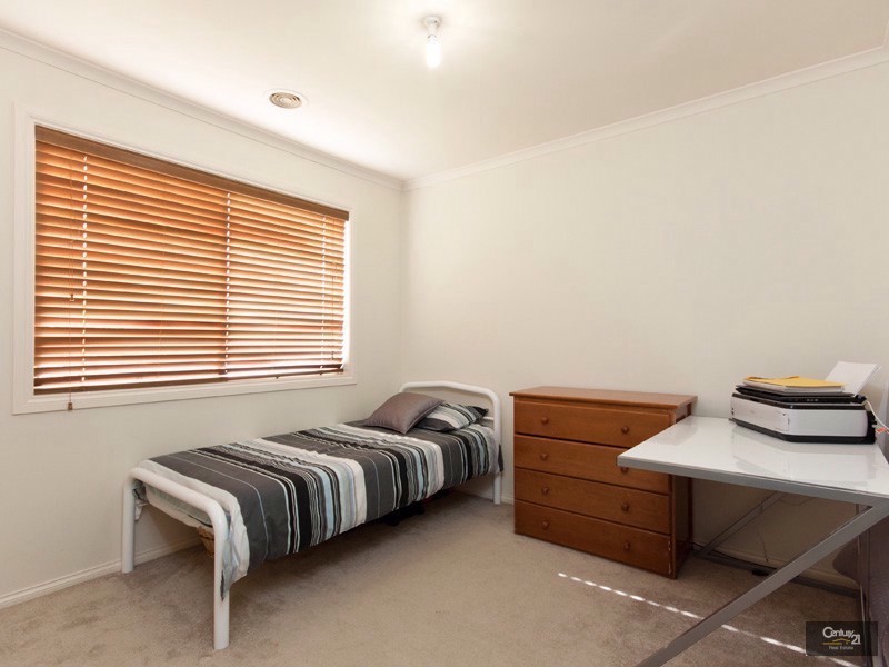 12 Dartmoor Drive, Cranbourne VIC 3977