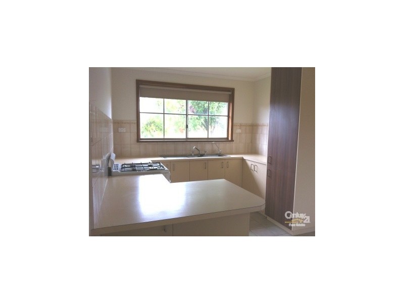 1/5 Princess Maria Place, Hampton Park VIC 3976