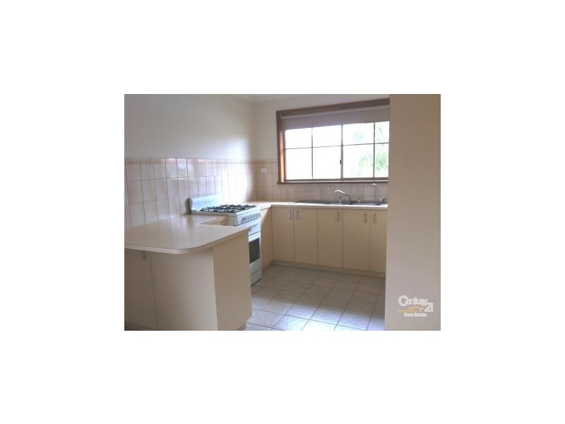 1/5 Princess Maria Place, Hampton Park VIC 3976