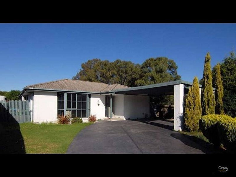 16 Branton Drive, Hampton Park VIC 3976