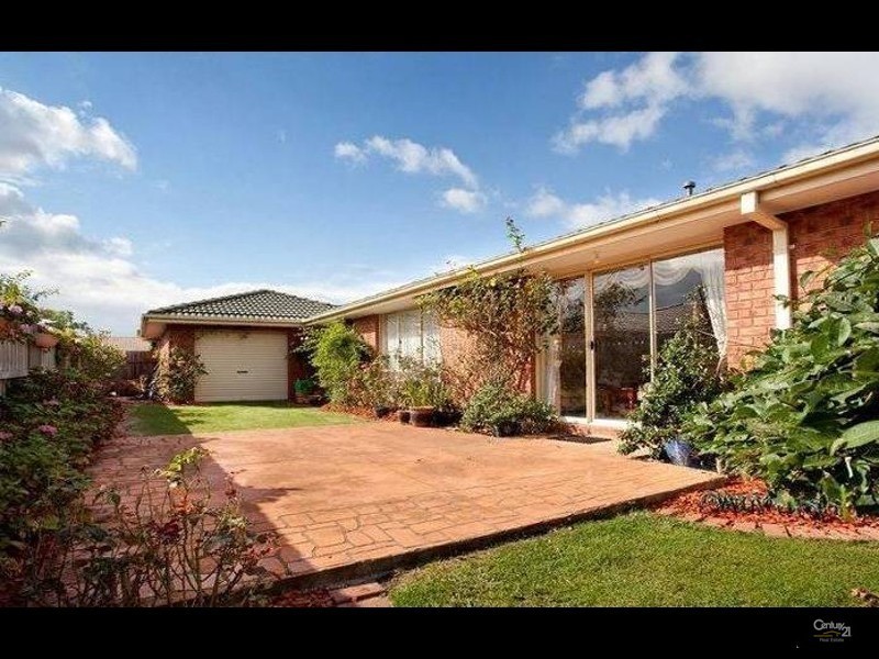 45 Bounty Way, Berwick VIC 3806