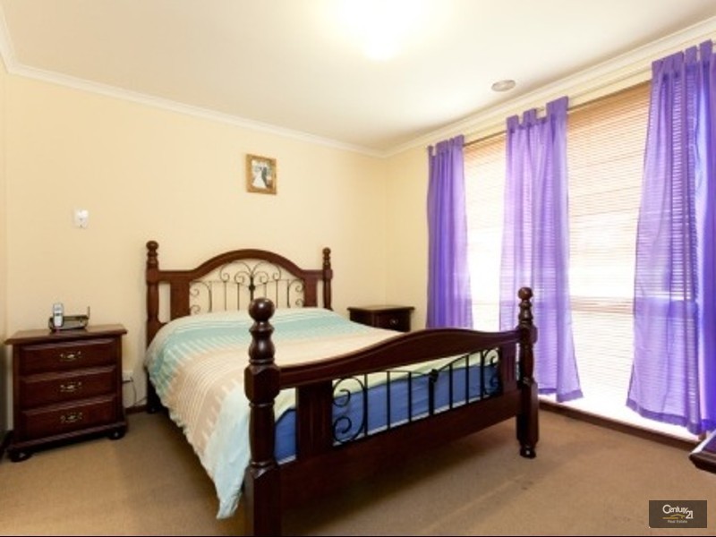 78 Lesley Drive, Hampton Park VIC 3976