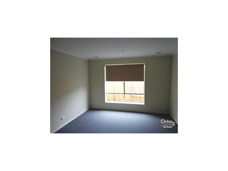 20 Black Gum Cres, Cranbourne West VIC 3977