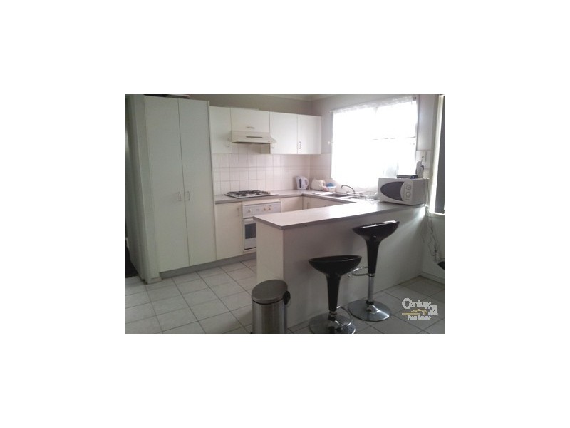 2/43 Ivan Crescent, Hampton Park VIC 3976