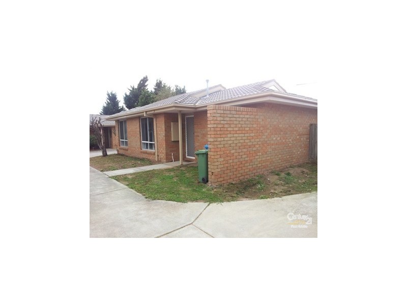 2/43 Ivan Crescent, Hampton Park VIC 3976