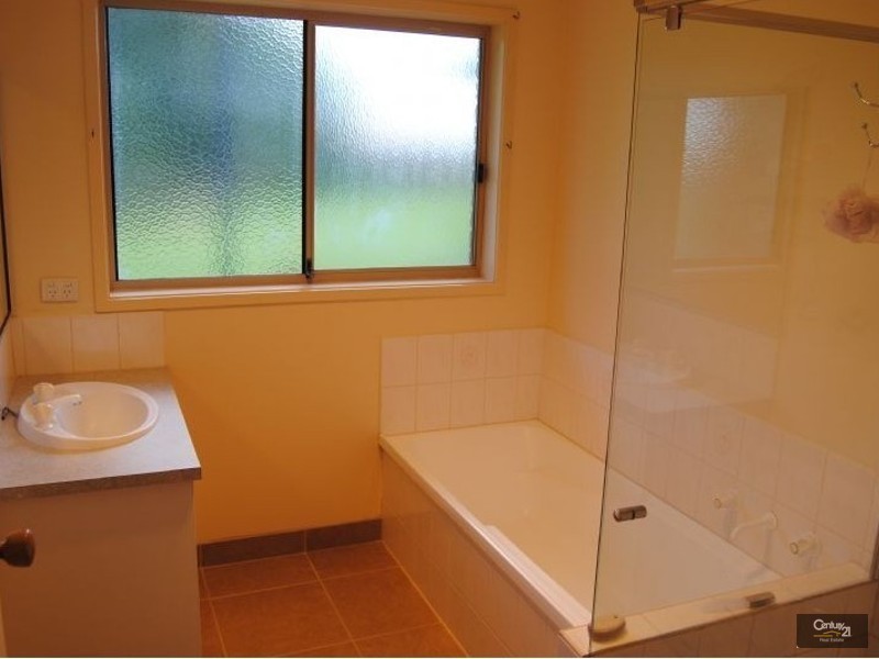 41 Narellan Drive, Hampton Park VIC 3976