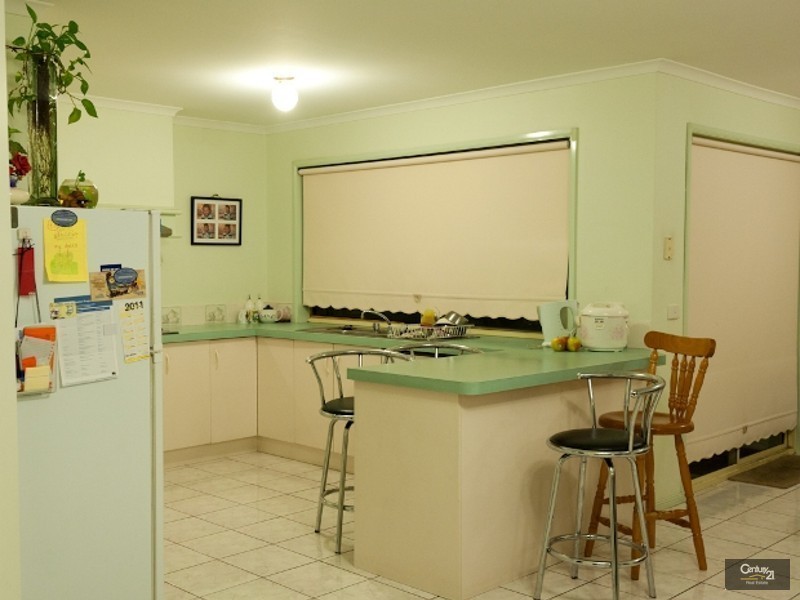37 Arrino Crescent, Hallam VIC 3803