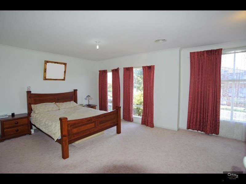 37 Arrino Crescent, Hallam VIC 3803