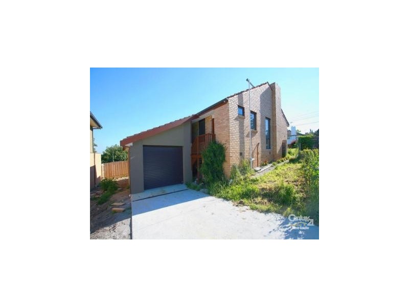 24 Laburnum Grove, Doveton VIC 3177