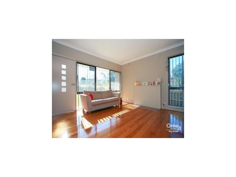 24 Laburnum Grove, Doveton VIC 3177