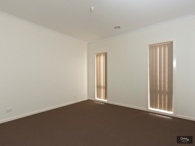 46 Halporter Terrace, Lynbrook VIC 3975