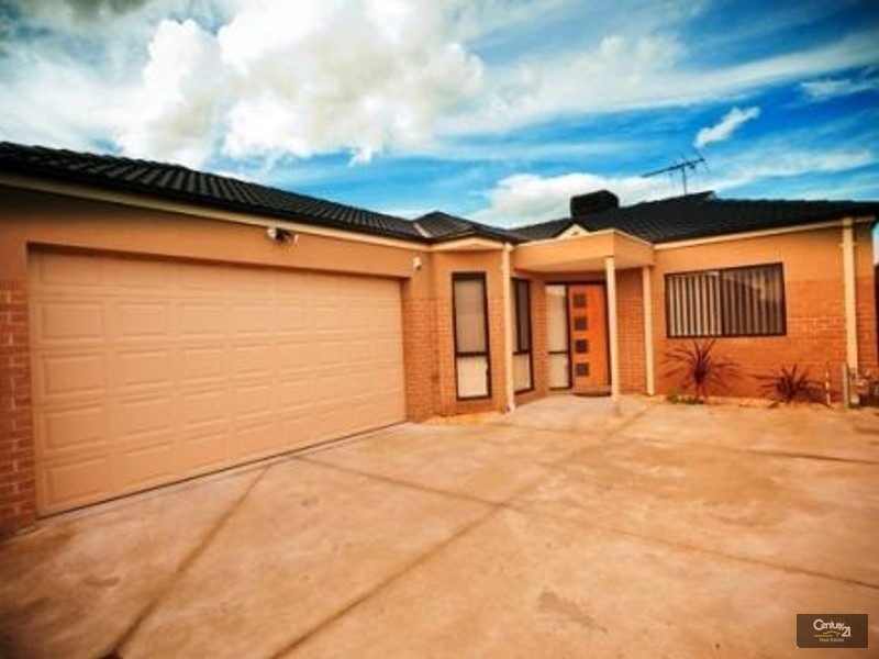 8A Kingsfield Crescent, Lynbrook VIC 3975