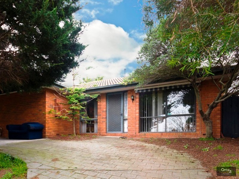 44 Michelle Drive, Hampton Park VIC 3976