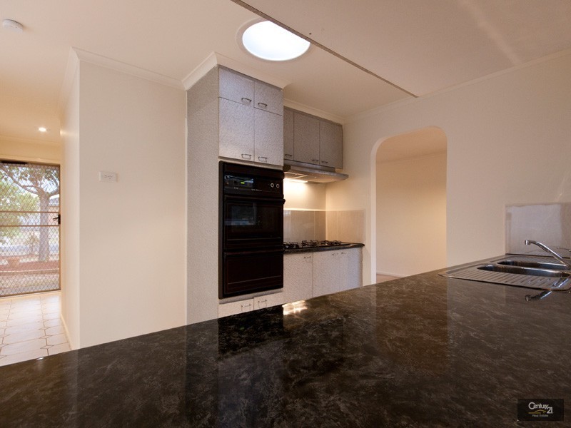 41 Leopold Crescent, Hampton Park VIC 3976