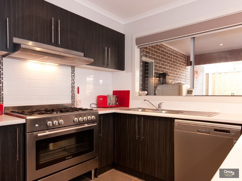 147 Aylmer Road, Lyndhurst VIC 3975