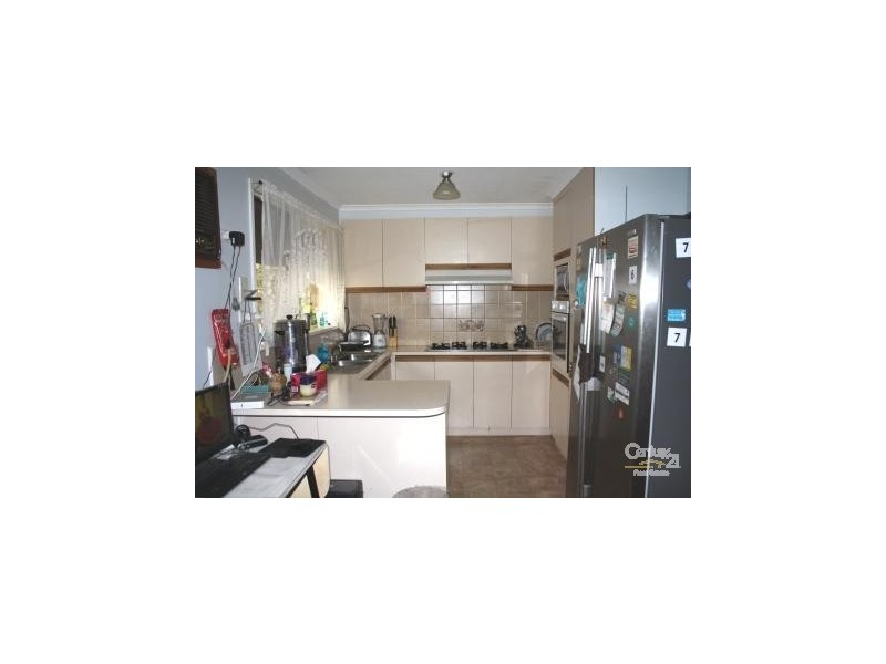 17 Lauren Drive, Hampton Park VIC 3976