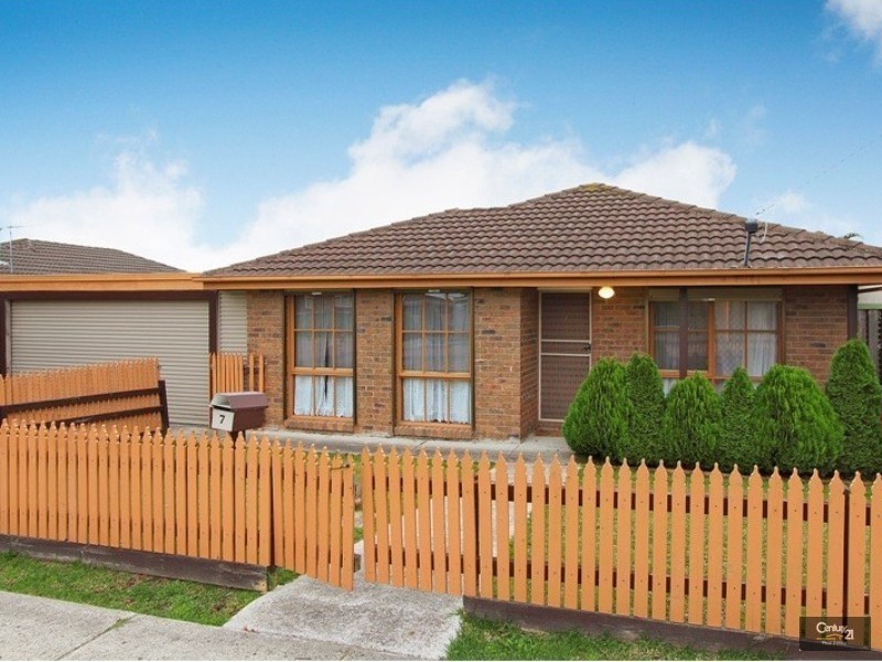 7 Emma Court, Hampton Park VIC 3976