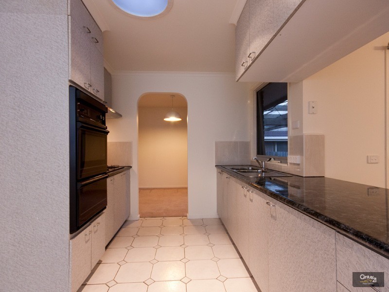 41 Leopold Crescent, Hampton Park VIC 3976