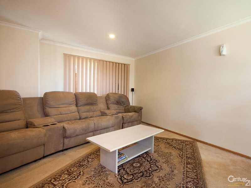 19 Sandhurst Mews, Hampton Park VIC 3976