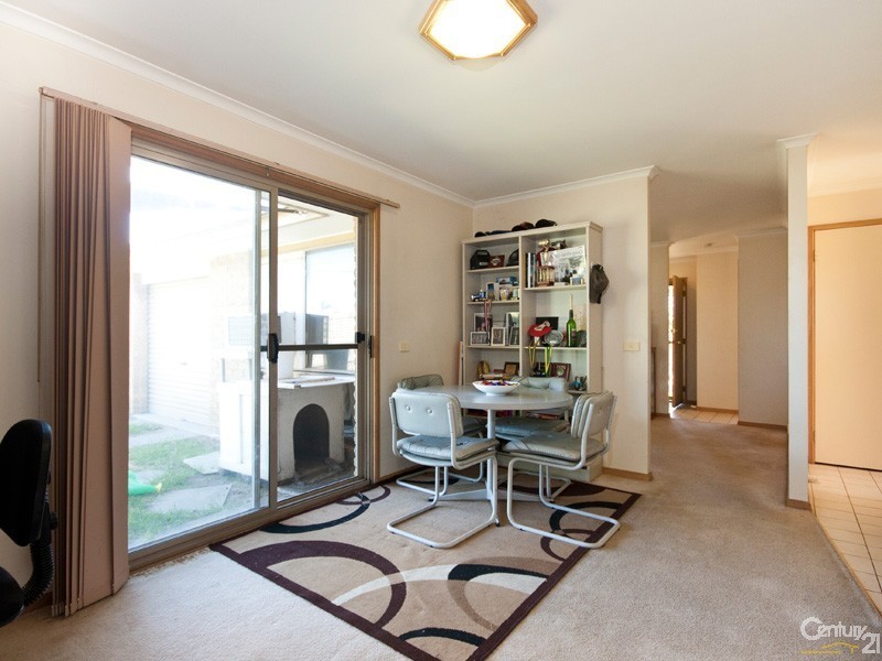 19 Sandhurst Mews, Hampton Park VIC 3976