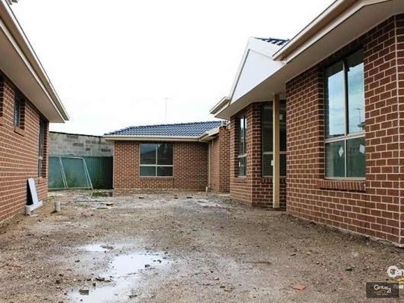 3/12  Prunus Grove, Doveton VIC 3177