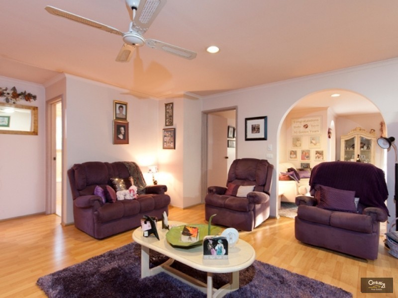 15 Jade Court, Hampton Park VIC 3976