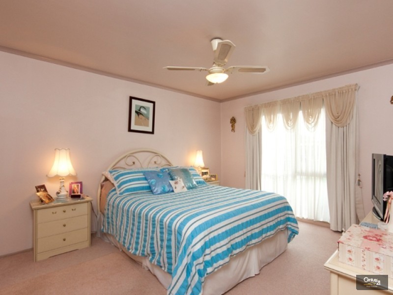 15 Jade Court, Hampton Park VIC 3976