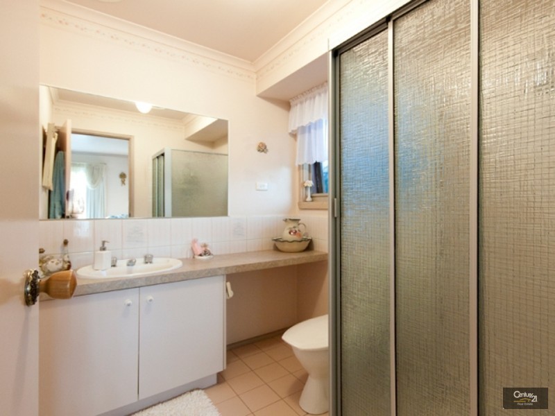 15 Jade Court, Hampton Park VIC 3976