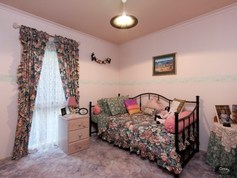 15 Jade Court, Hampton Park VIC 3976