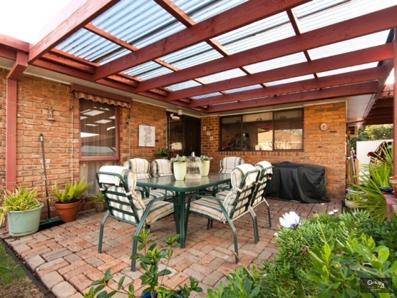 15 Jade Court, Hampton Park VIC 3976