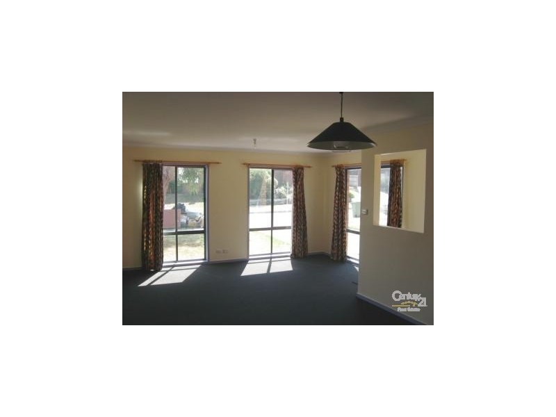 24 Horizon Blvd, Hampton Park VIC 3976