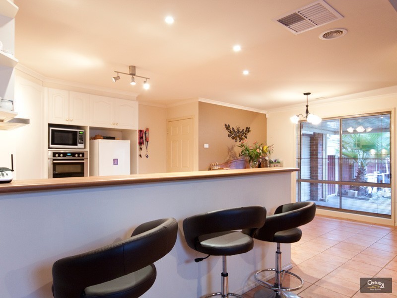 47 Astley Wynd, Lynbrook VIC 3975