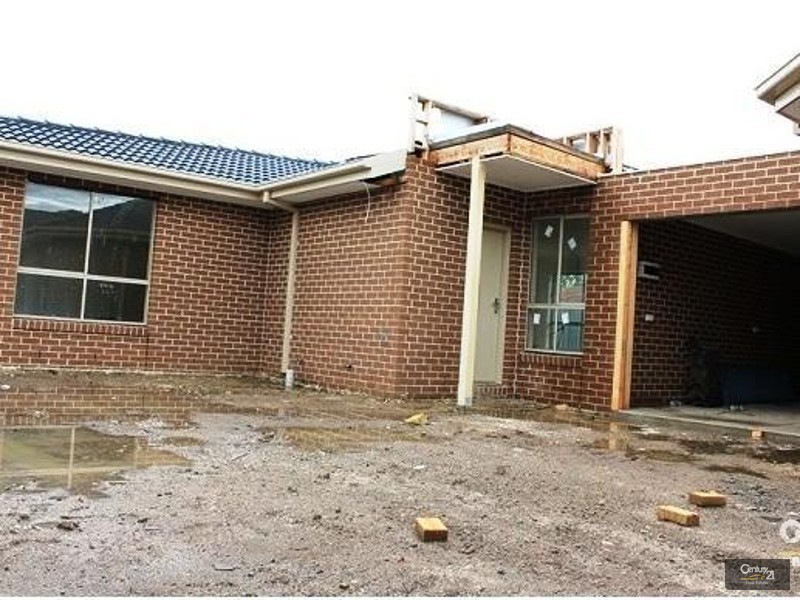 2/12 Prunus Grove, Doveton VIC 3177